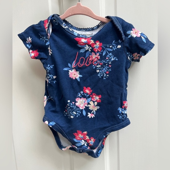 Kiddiezoom 6M Blue Floral Girls Love Onesie Bodysuit - Picture 1 of 4